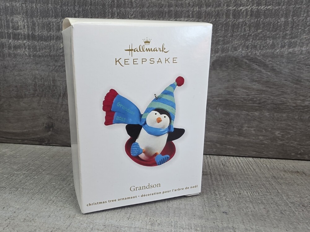 Hallmark Keepsake Christmas Tree Ornament Grandson Sledding Penguin g50